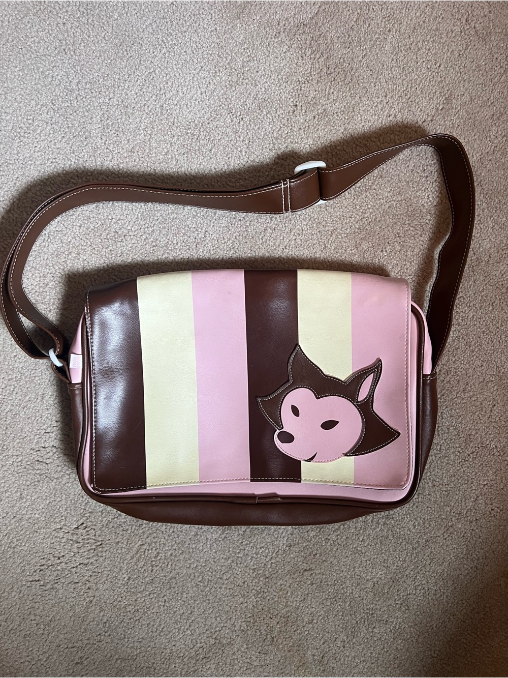 rare vintage 2003 Emily the Strange "Sabrina" the pink cat messenger bag